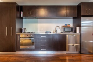 Apartment, 3 Bedrooms | Private kitchen