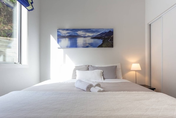 Apartment, 3 Bedrooms | 3 bedrooms, cribs/infant beds, free WiFi, bed sheets