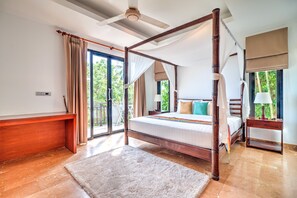 Panoramic-Villa, 3 Schlafzimmer, Meerblick | 3 Schlafzimmer, Zimmersafe, Schreibtisch, laptopgeeigneter Arbeitsplatz