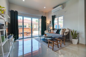 Villa, 3 Bedrooms, Private Pool | Living area | 45-inch flat-screen TV with digital channels, LED TV, Netflix - Jaya Pool Villa (Koh Samui)