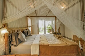Deluxe Double Room | Blackout drapes, free WiFi, bed sheets - Villa Di Sawah Pejeng (Ubud)