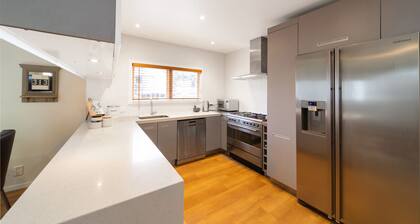 Picturesque Home in Historical Arrowtown