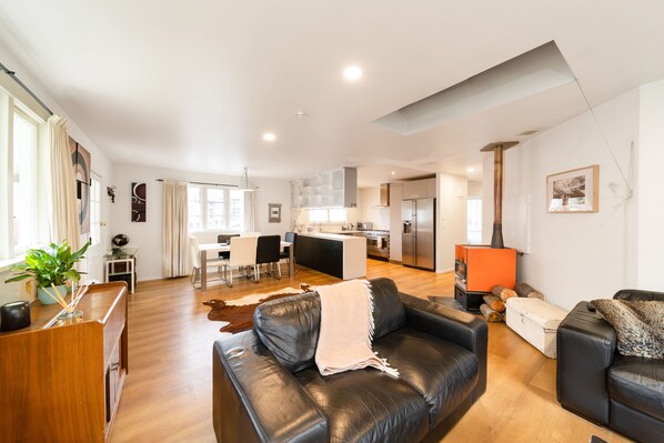 Comfort House, 3 Bedrooms | Living area