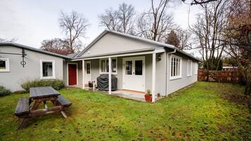 Mặt tiền nơi lưu trú