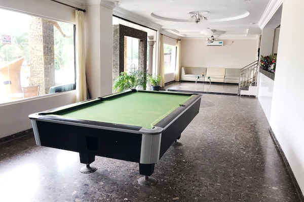 Coin salon dans le hall