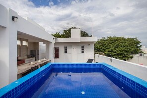 Indendørs pool, udendørs pool