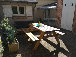 屋外ダイニングエリア