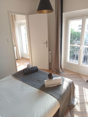 2 bedrooms, desk, iron/ironing board, free WiFi