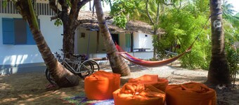 Hangover Hostels Arugam Bay