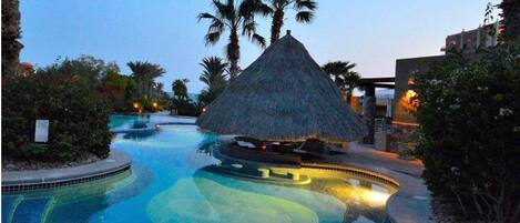 Piscine extérieure, piscine chauffée