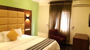 Executive Suite | Individually decorated, free WiFi, bed sheets - Santiago Bay Hotel (Abuja)