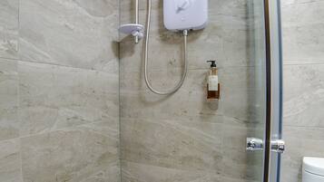 Chambre Standard avec lits jumeaux, 2 lits une place | Salle de bain