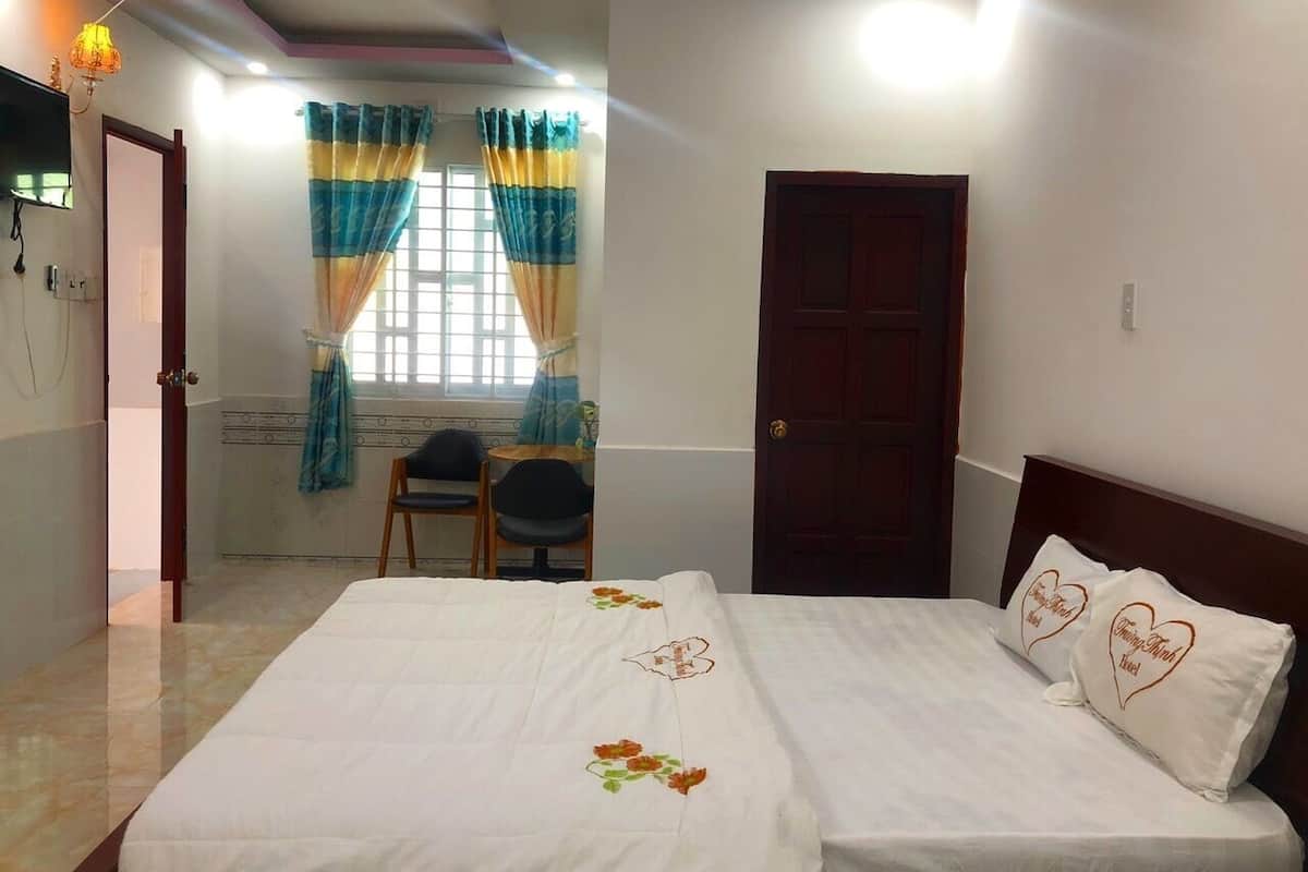 Phòng 4 Tiêu chuẩn | Minibar, bàn, truy cập Internet không dây miễn phí, bộ trải giường 