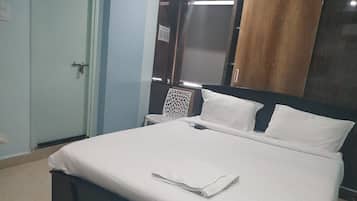 In-room safe, free WiFi