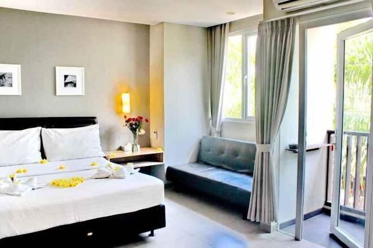 In-room safe, desk, laptop workspace, blackout curtains