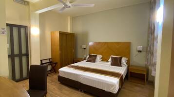 Coffres-forts dans les chambres, bureau