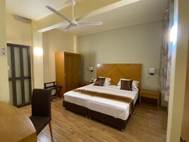In-room safe, desk, laptop workspace, blackout drapes