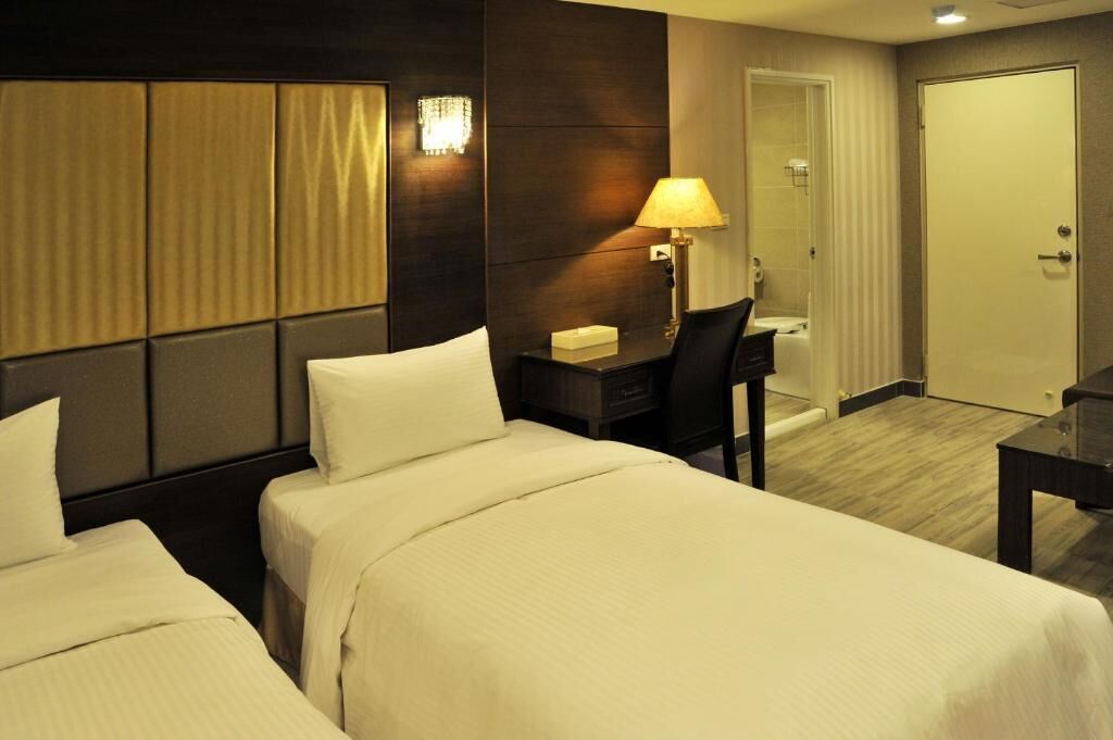 economy twin room, no windows | desk, blackout curtains, soundproofing, free wifi