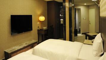 Chambre Deluxe avec lits jumeaux | Bureau, rideaux occultants, chambres insonorisées, Wi-Fi gratuit