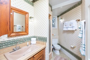 Free toiletries, towels