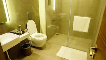 Deluxe Double Room | Bathroom