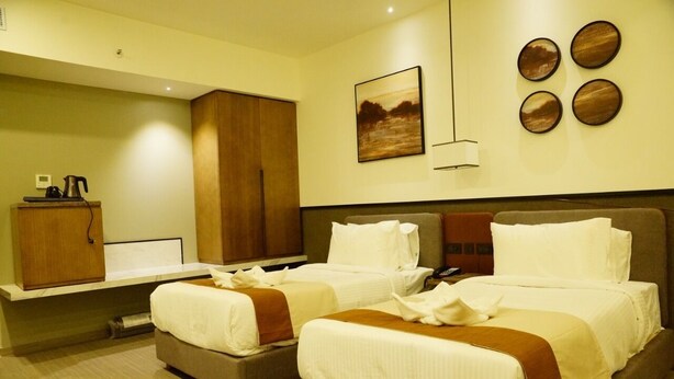 Deluxe Double Room | WiFi (free) - DR INDRAPRASTHAA (Nandyal)