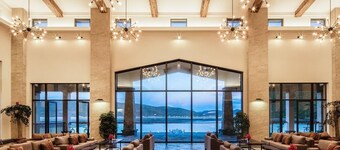 High Mountain Resort Shangri-la