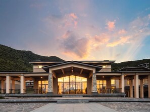 Front of property - High Mountain Resort Shangri-la (Deqin)