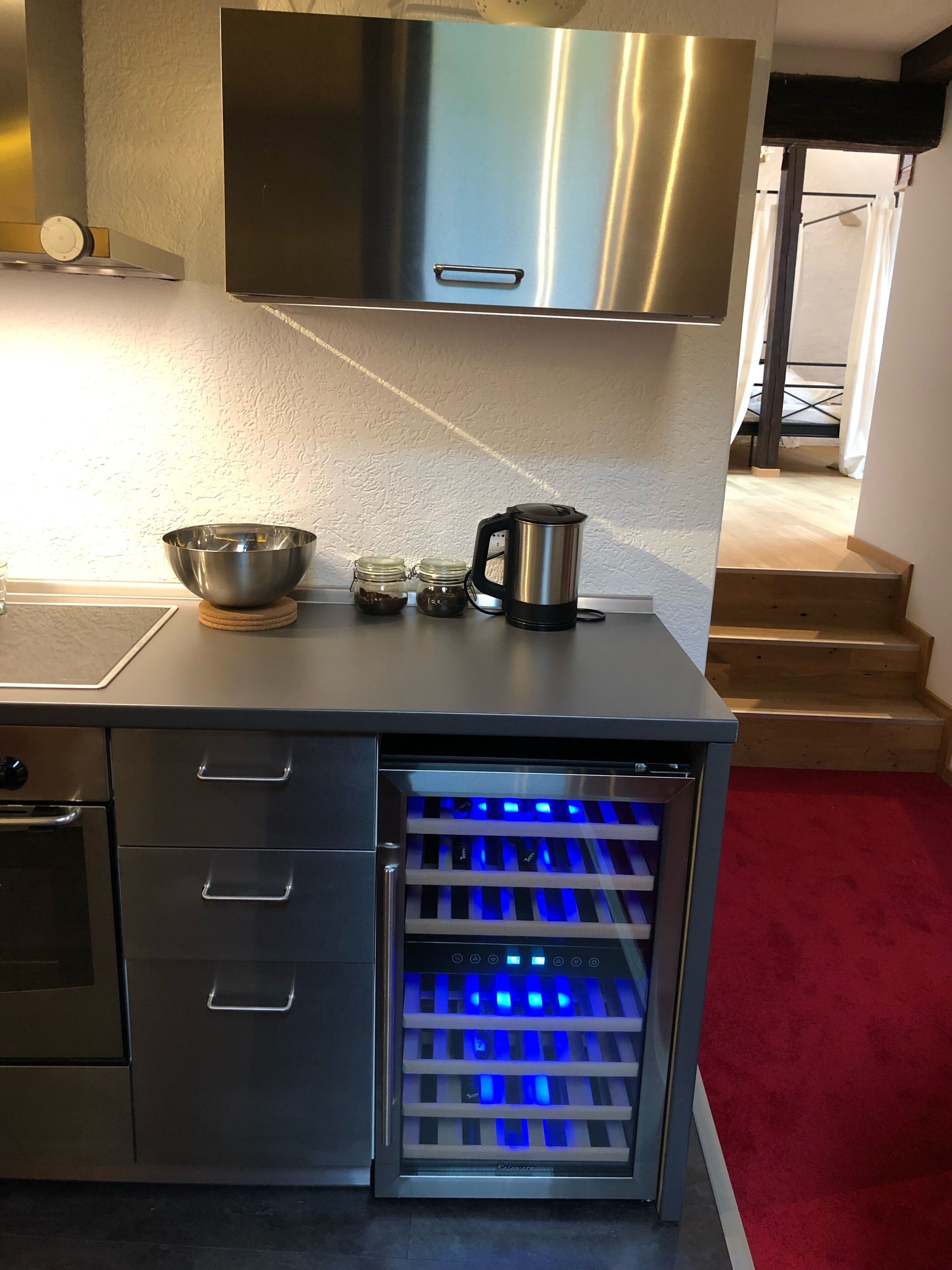 Generous living in the Quetschekuchestubb