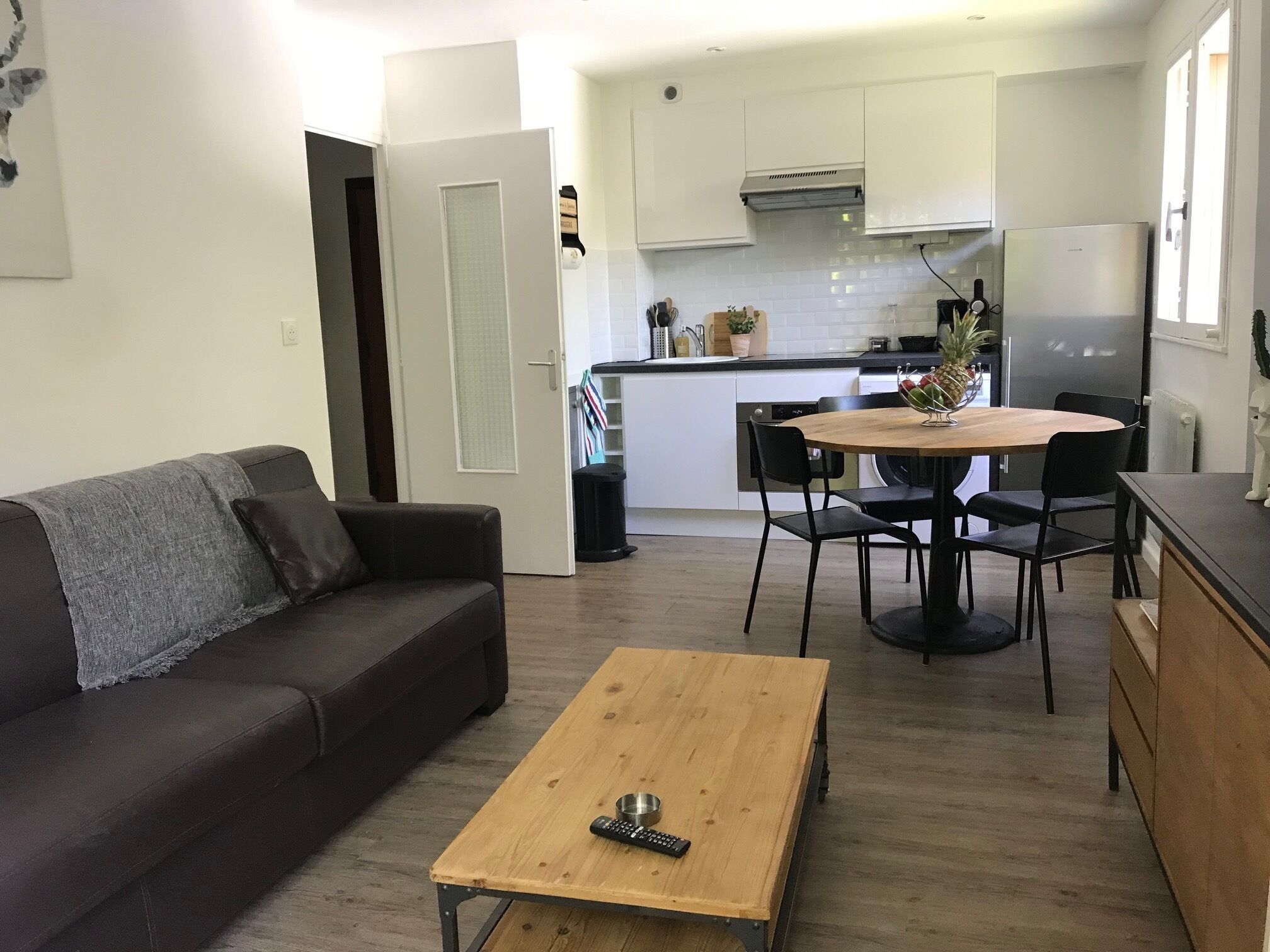 Le Nid de la Piraz, parking and balcony!