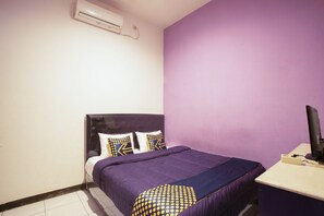 Double Room | Desk, free WiFi - Ungu Residence Syariah (Bandung)