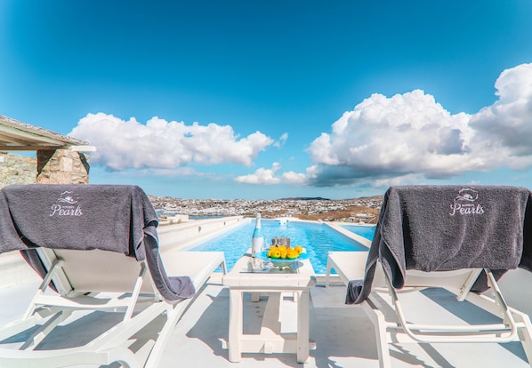 Sundeck