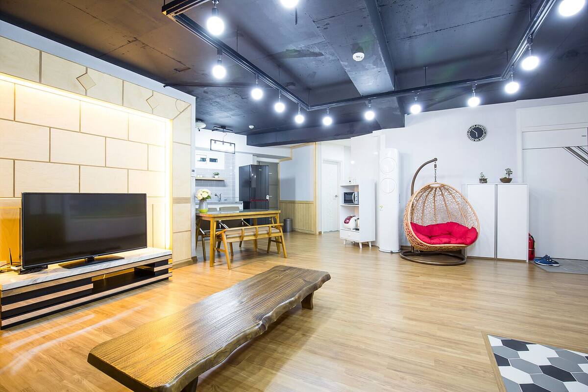 Kamer | Woonruimte | Flatscreentelevisie