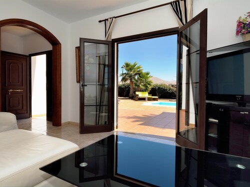 Villa Timanfaya Private Pool By PVL