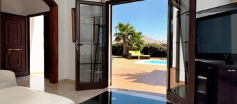 Villa Timanfaya Private Pool By PVL