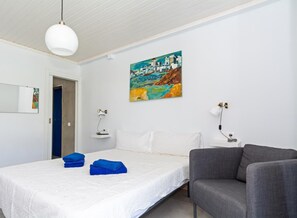 3 makuuhuonetta, silitysrauta/-lauta, Wi-Fi, vuodevaatteet