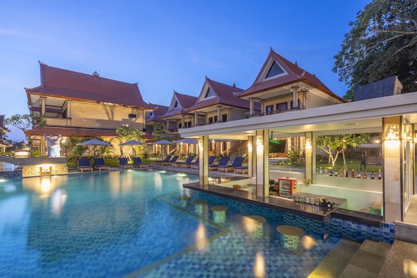 Poolside bar