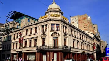 Fachada da propriedade