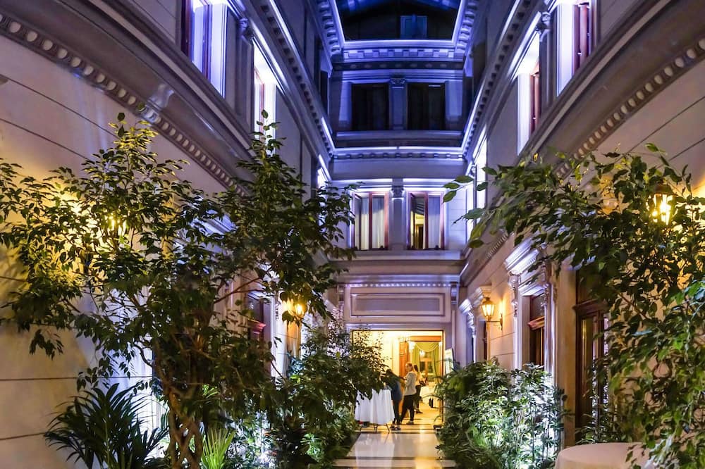 Hotel Casa Capsa