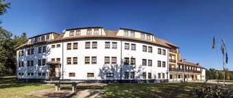 Riverdam Hotel & Steakhouse