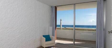 Bügeleisen/Bügelbrett, Internetzugang, Bettwäsche