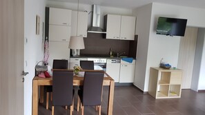 Apartment, Garden View (4) | In-room dining - Ferienwohnung Neuenbau (Föritztal)