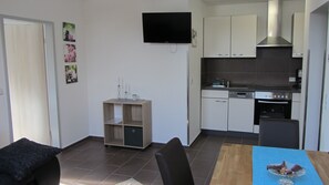 Apartment (6) | Wohnbereich | Fernseher, DVD-Player