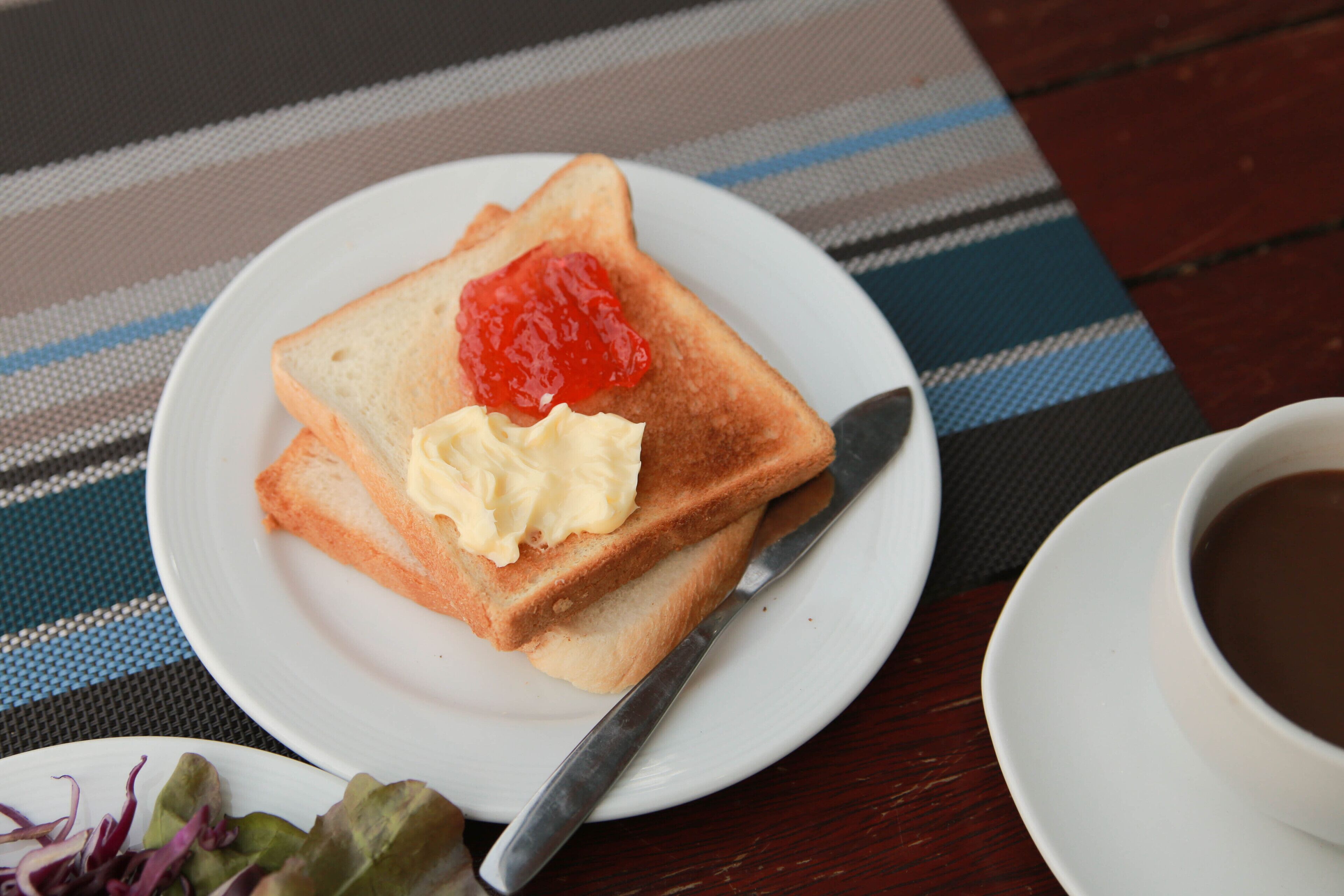 free daily english breakfast