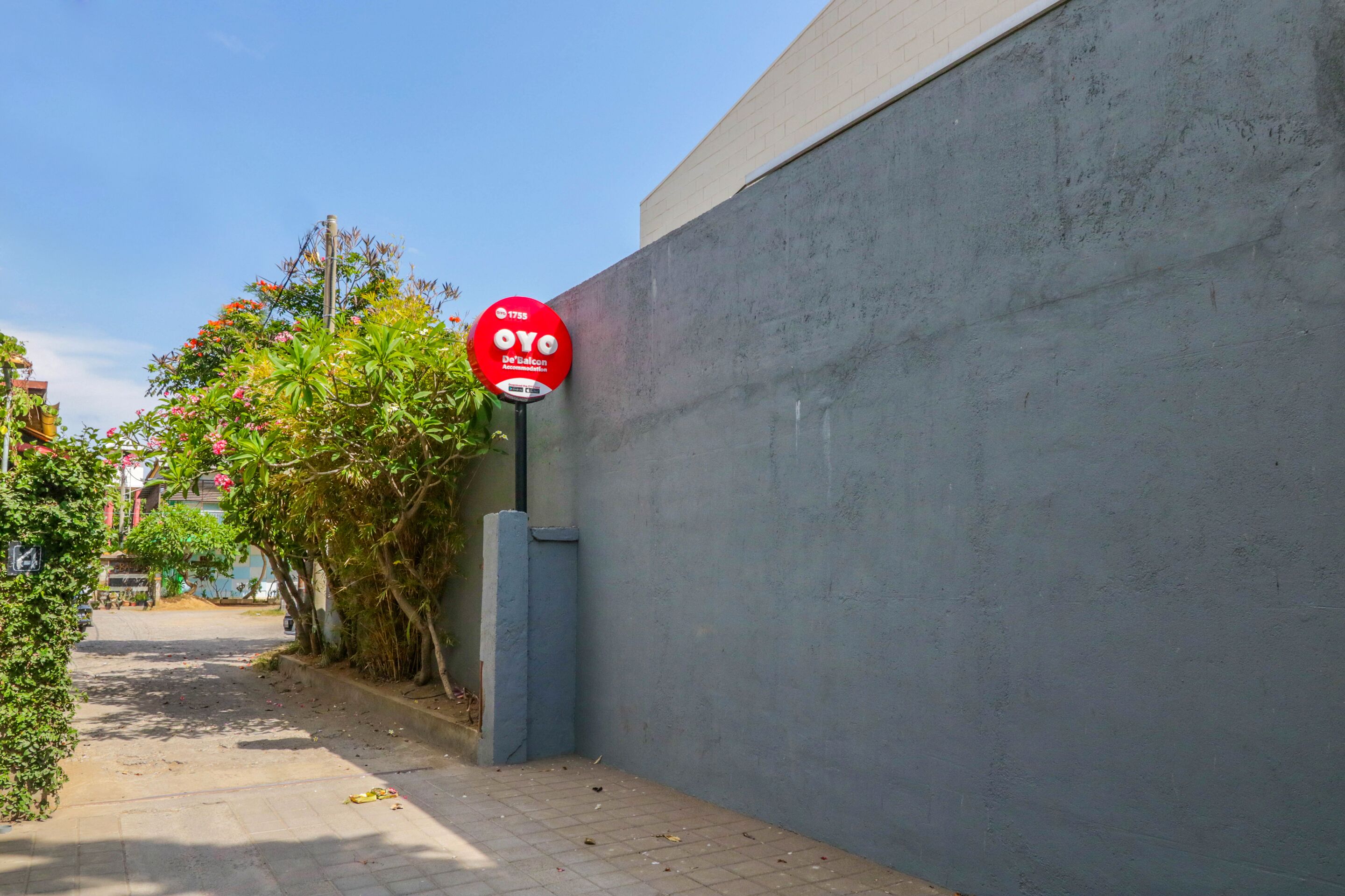 Foto - RedDoorz at De'balcon Accomodation Kuta Bali