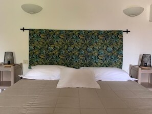 Le Pigeonnier | Blackout drapes, free WiFi, bed sheets - Bastide Sainte Agnes (Carpentras)