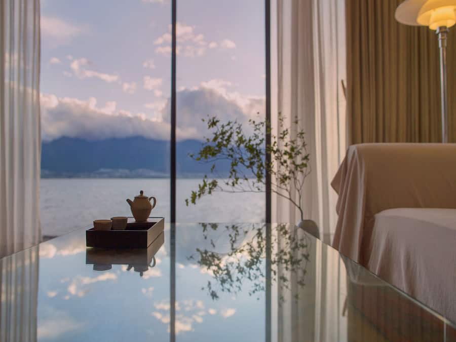 Comfort Suite, 1 Queen Bed, Non Smoking | 1 bedroom, minibar, in-room safe, desk