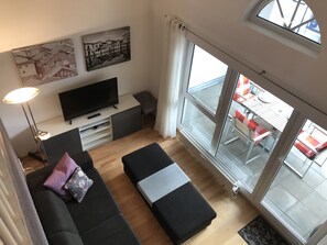 Fernseher, Stereoanlage