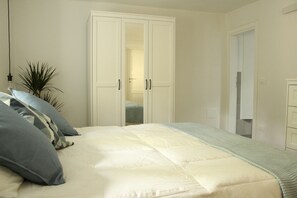 Classic Apartment, 1 Bedroom | 1 bedroom, blackout curtains, iron/ironing board, cots/infant beds - Art Apartment Borgo Stella (Florence)