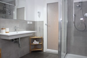 Bathroom - Art Apartment Borgo Stella (Florence)